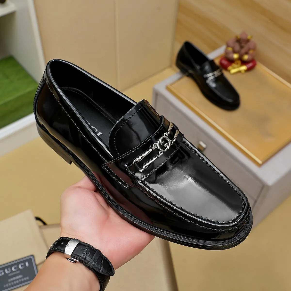 Men's men's shoes💰460💰💰Gucci official website men's business formal leather shoes updated💥Hong Kong counters synchronize new styles💥completely one-to-one replica shipment👍zero gap in counter quality 0⃣️made of imported cowhide on the outside+water-dyed🐂leather lining, color optional! Matching code 38-45